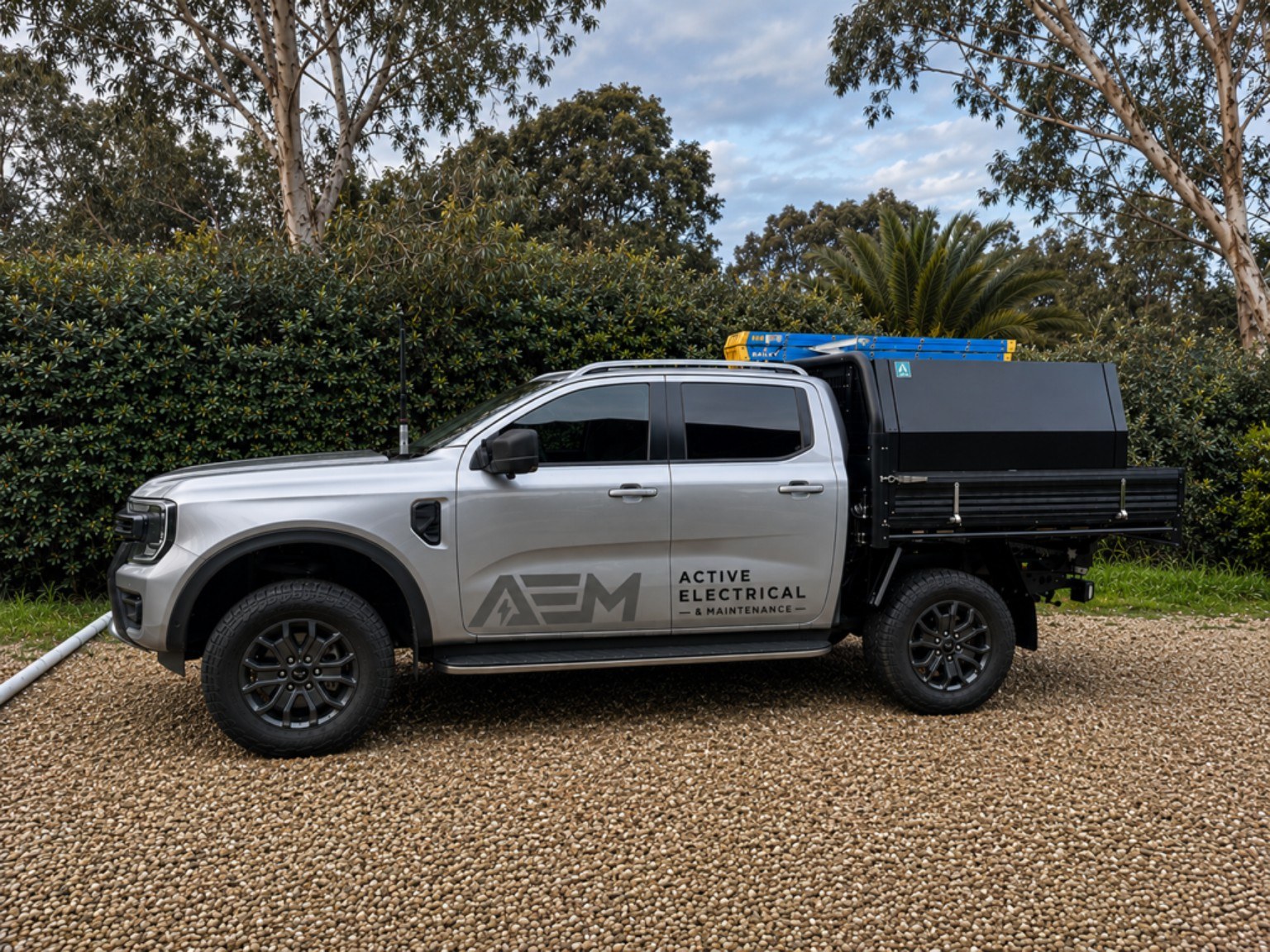 Active Electrical & Maintenance service vehicle